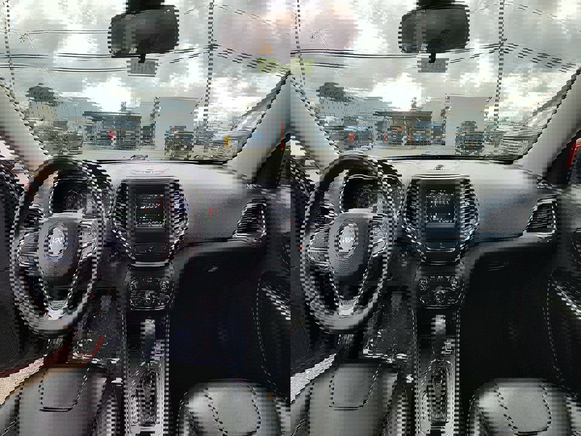 Certified 2019 Jeep Cherokee Latitude Plus image 25