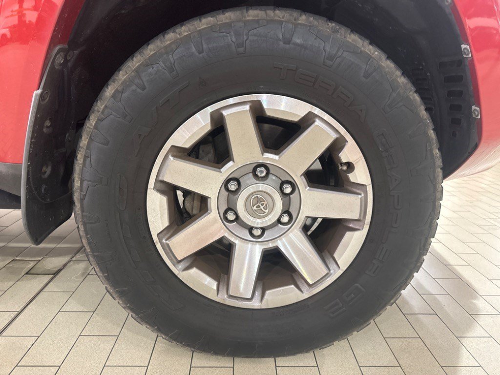 Used 2014 Toyota 4Runner Trail AWD/4WD image 46