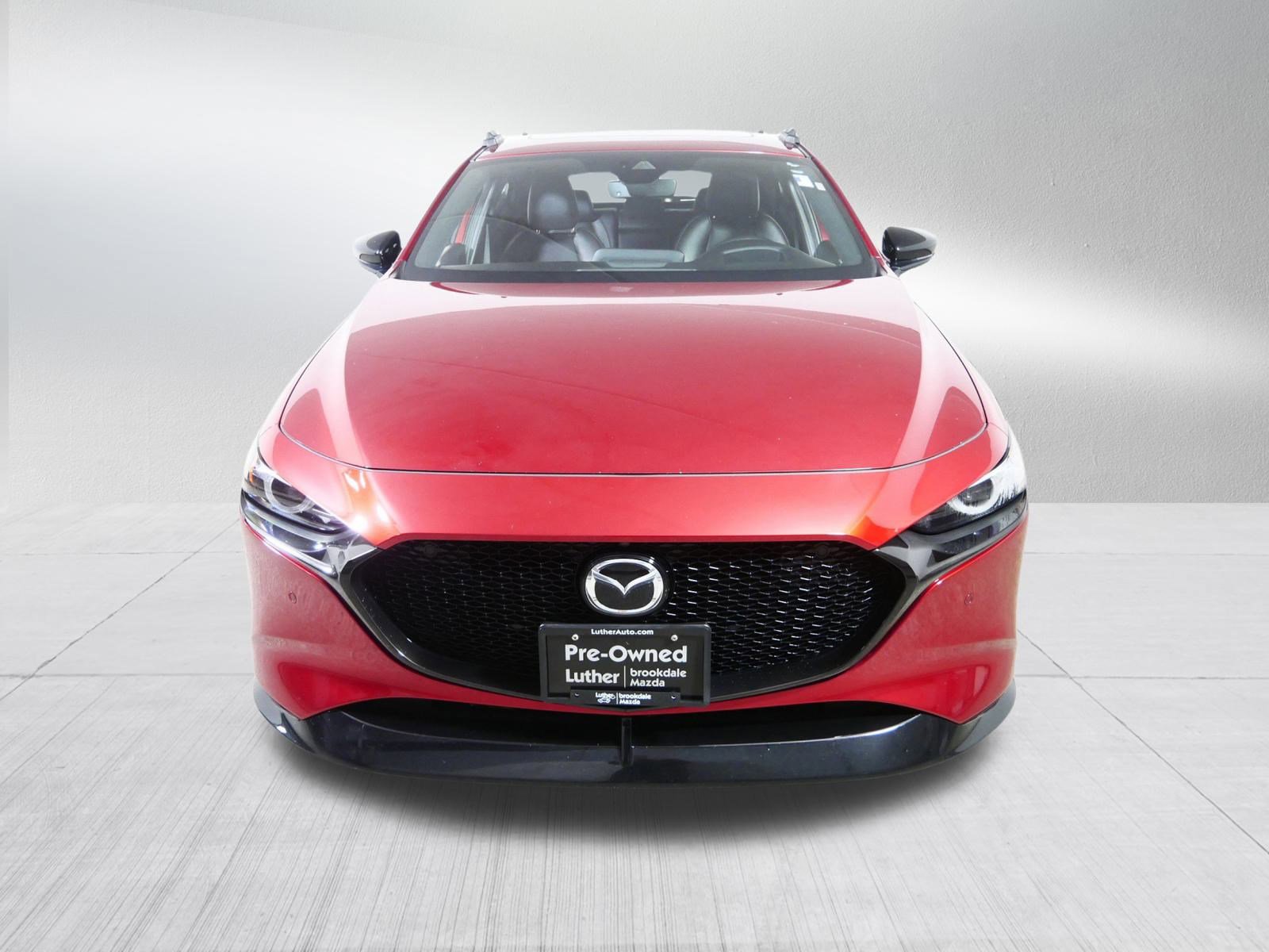 Used 2021 MAZDA MAZDA3 Hatchback w/Premium Plus Pkg image 2