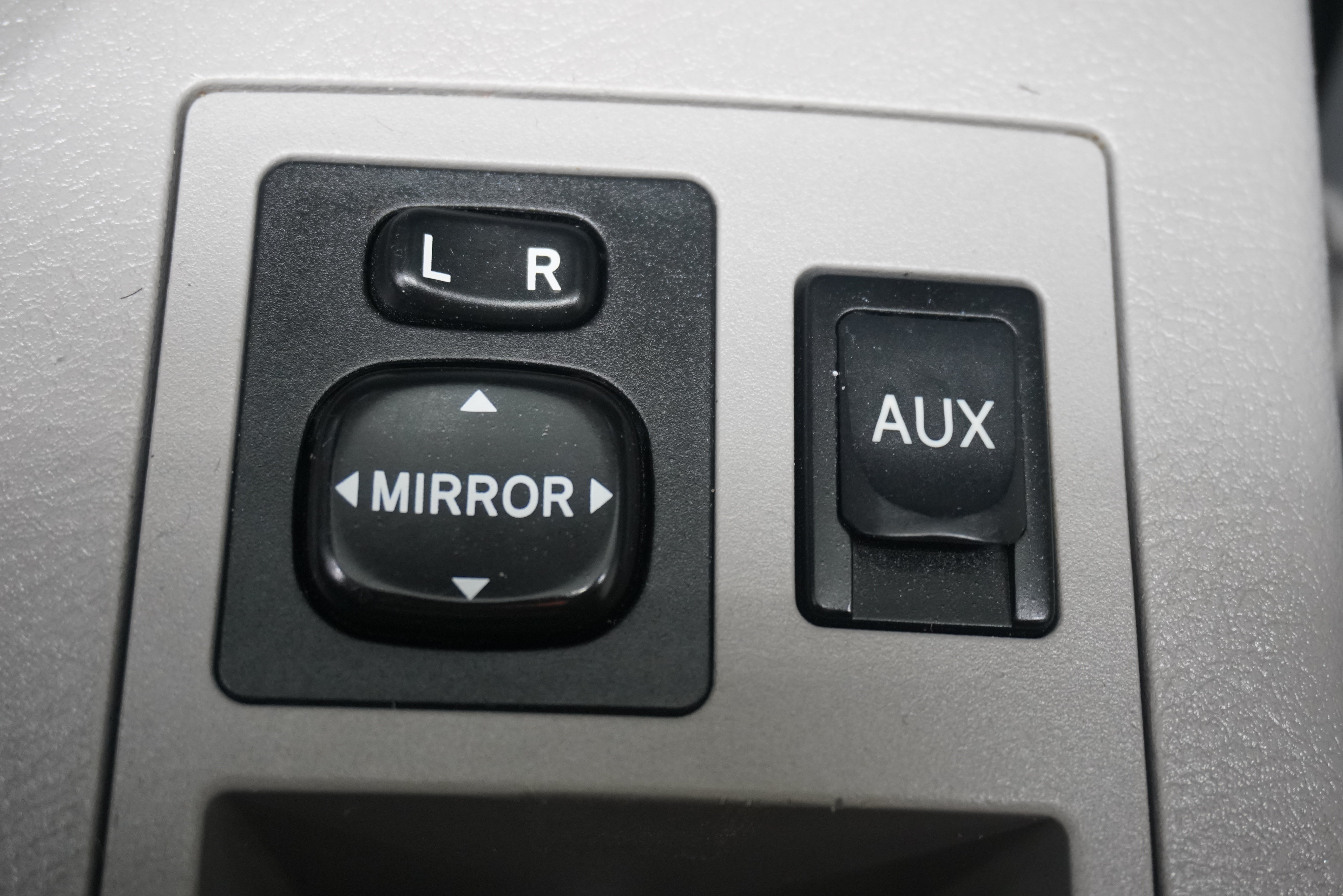 Used 2011 Toyota RAV4 Limited w/ Limited Extra Value Pkg FWD image 25
