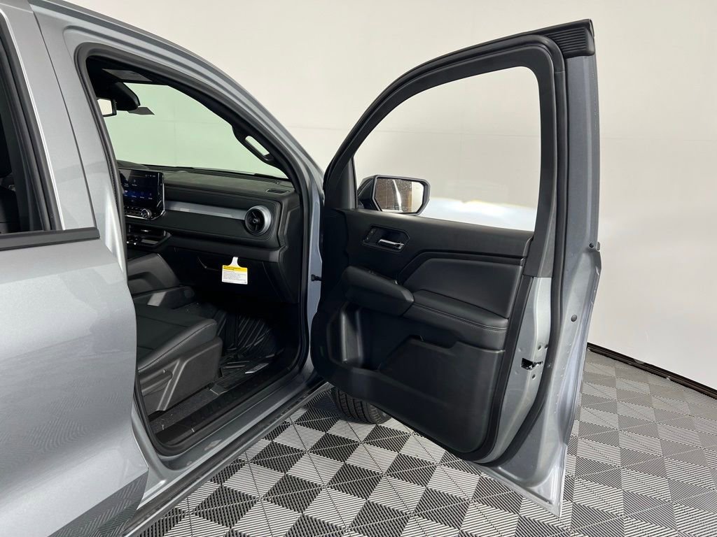 New 2025 Chevrolet Colorado LT w/ LT Convenience Package image 23
