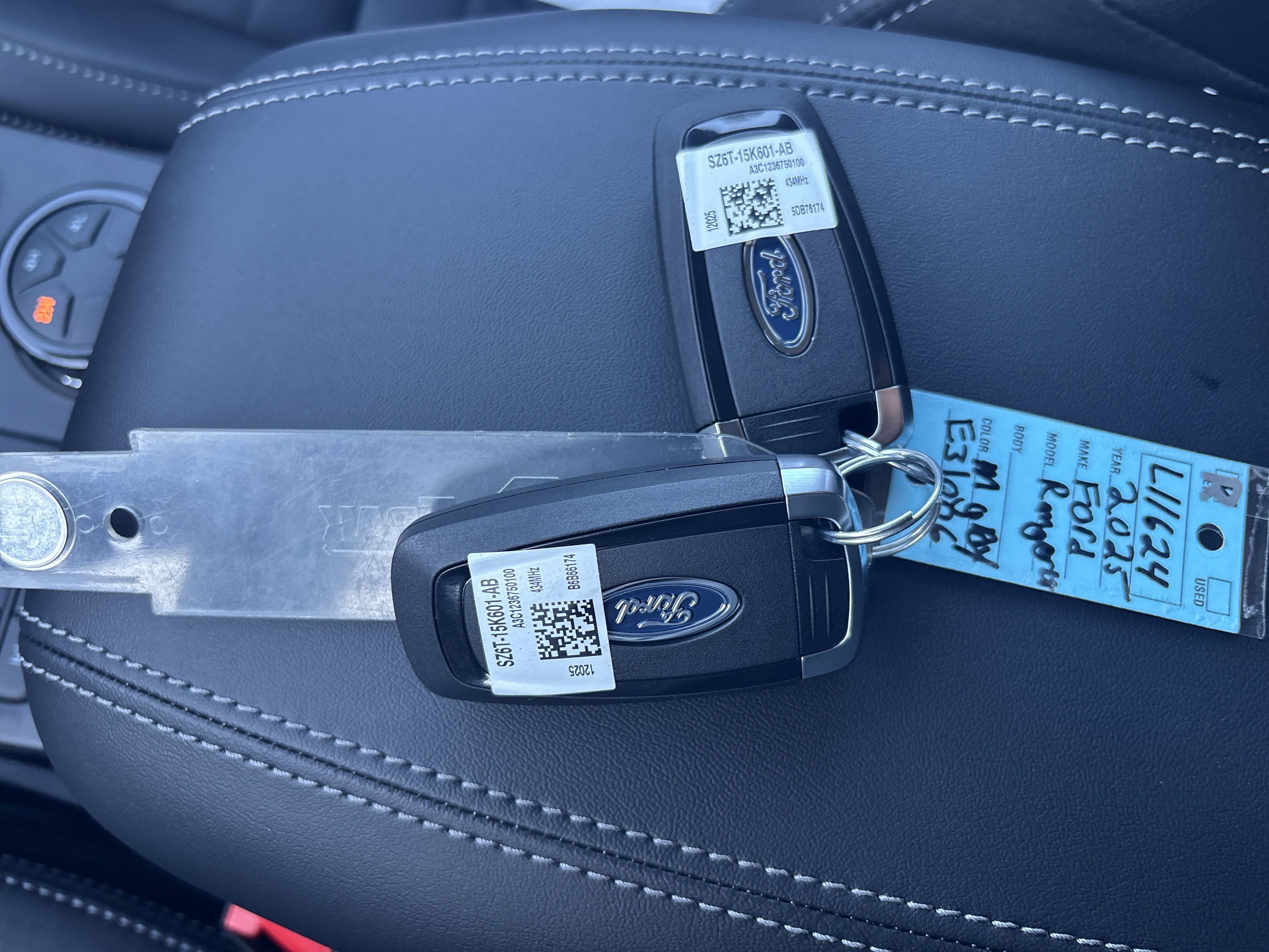 New 2025 Ford Ranger Lariat w/ Trailer Tow Package image 32