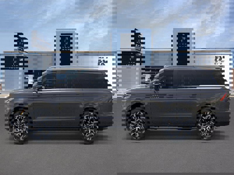 New 2026 Lincoln Navigator L Black Label image 3