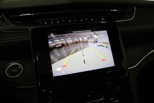 Used 2023 Jeep Grand Cherokee Altitude AWD/4WD image 25