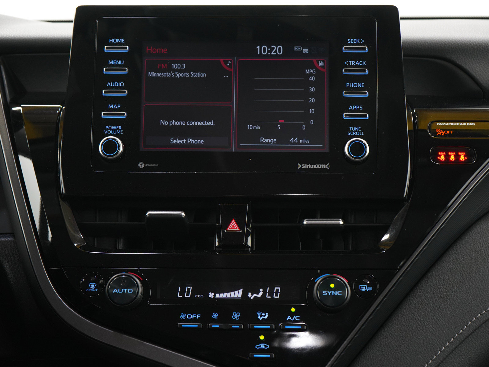 Used 2024 Toyota Camry SE FWD image 16
