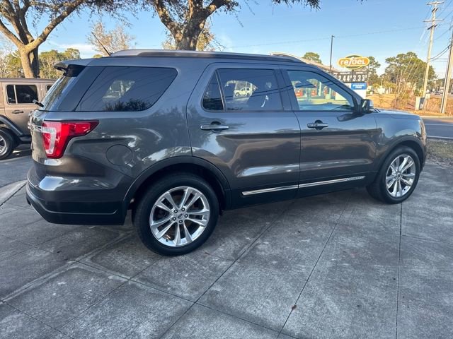 Used 2019 Ford Explorer XLT w/ Equipment Group 202A image 8