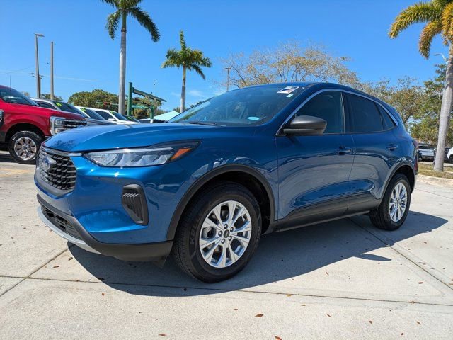Certified 2023 Ford Escape Active image 3