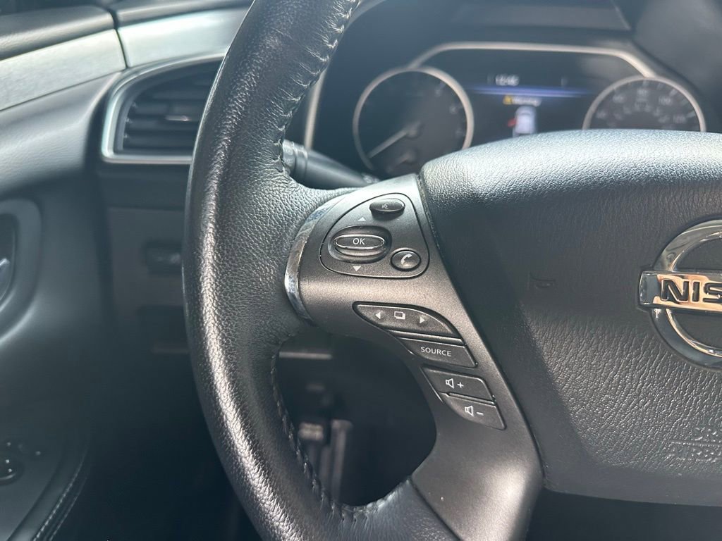 Used 2019 Nissan Murano SV w/ Cargo Package FWD image 19