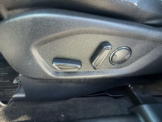 Used 2017 Ford Explorer XLT w/ Equipment Group 202A image 14