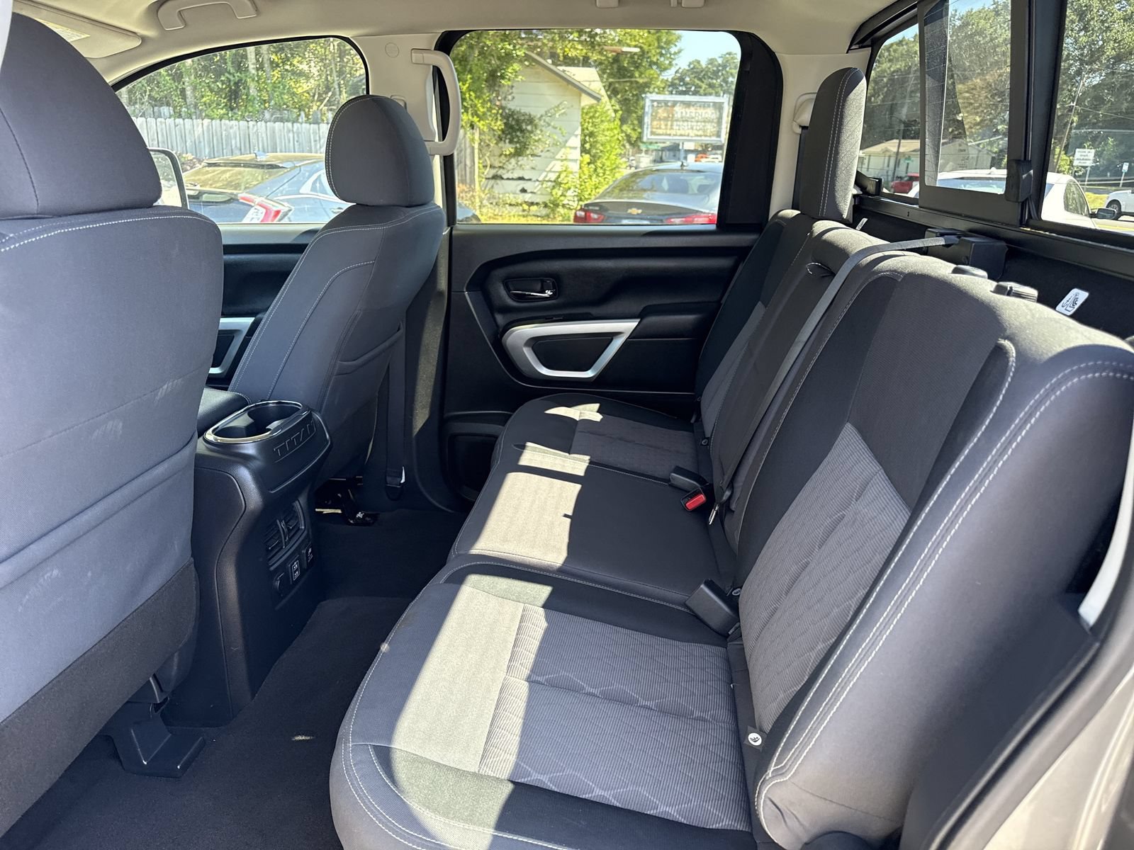 Used 2024 Nissan Titan SV w/ SV Convenience Package AWD/4WD image 10