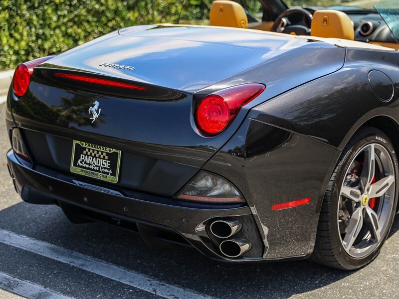 Used 2014 Ferrari California RWD image 15