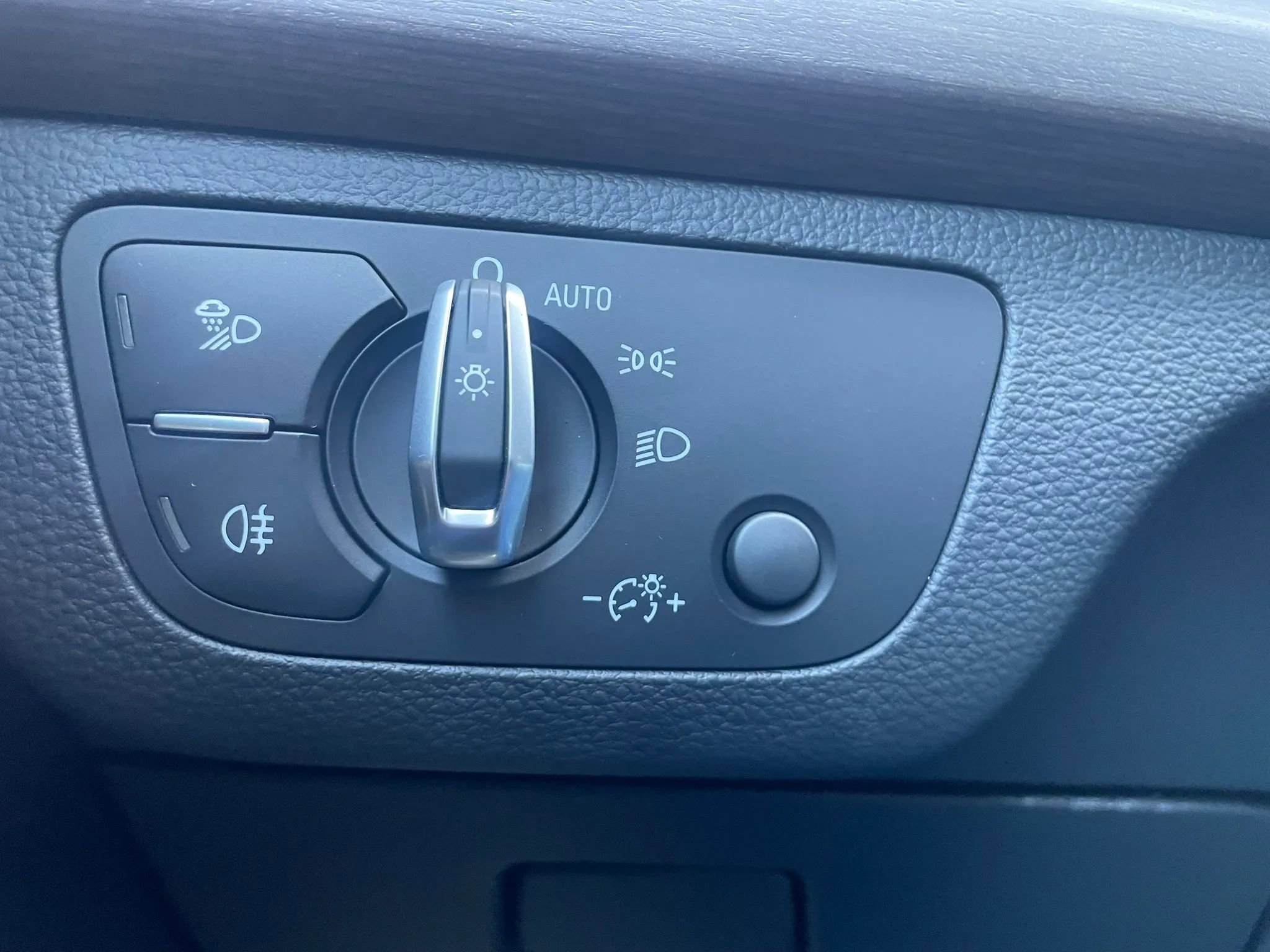 Used 2021 Audi Q5 2.0T Premium Plus w/ Premium Plus Package image 10