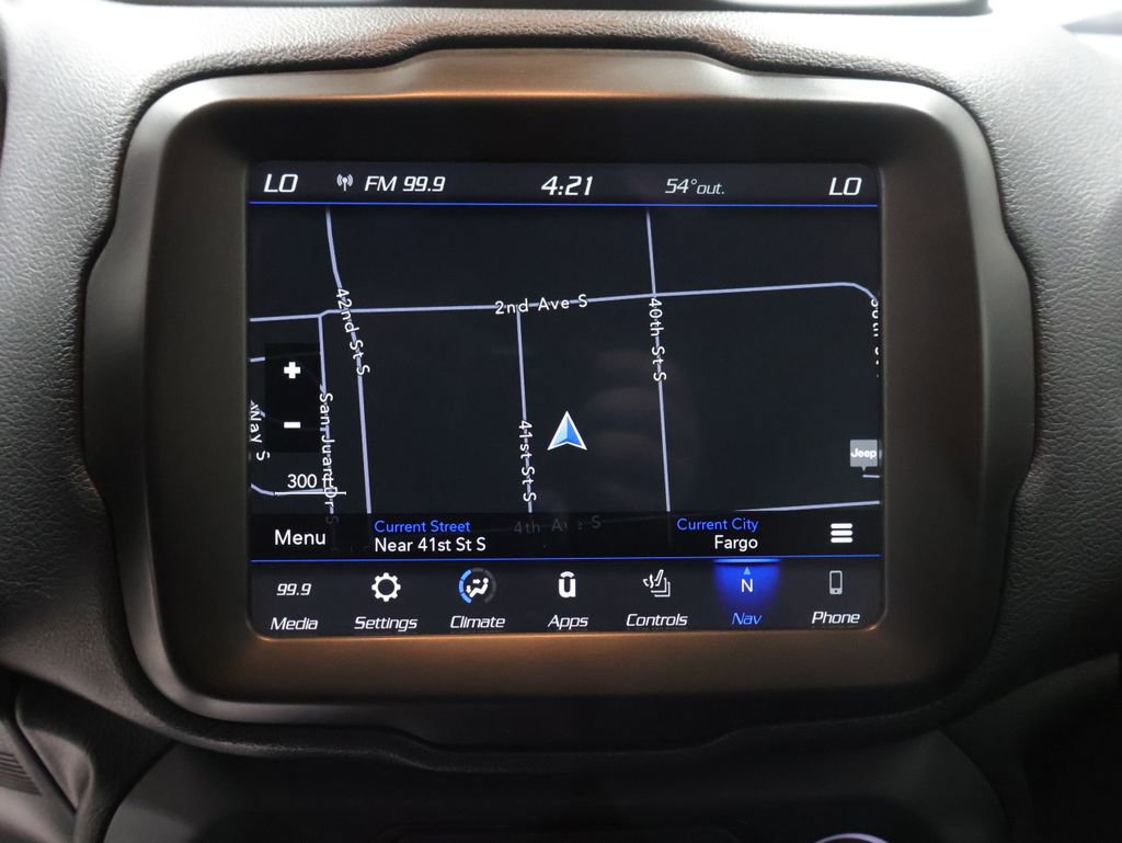 Used 2018 Jeep Renegade Latitude w/ UConnect 8.4 Nav Group AWD/4WD image 33