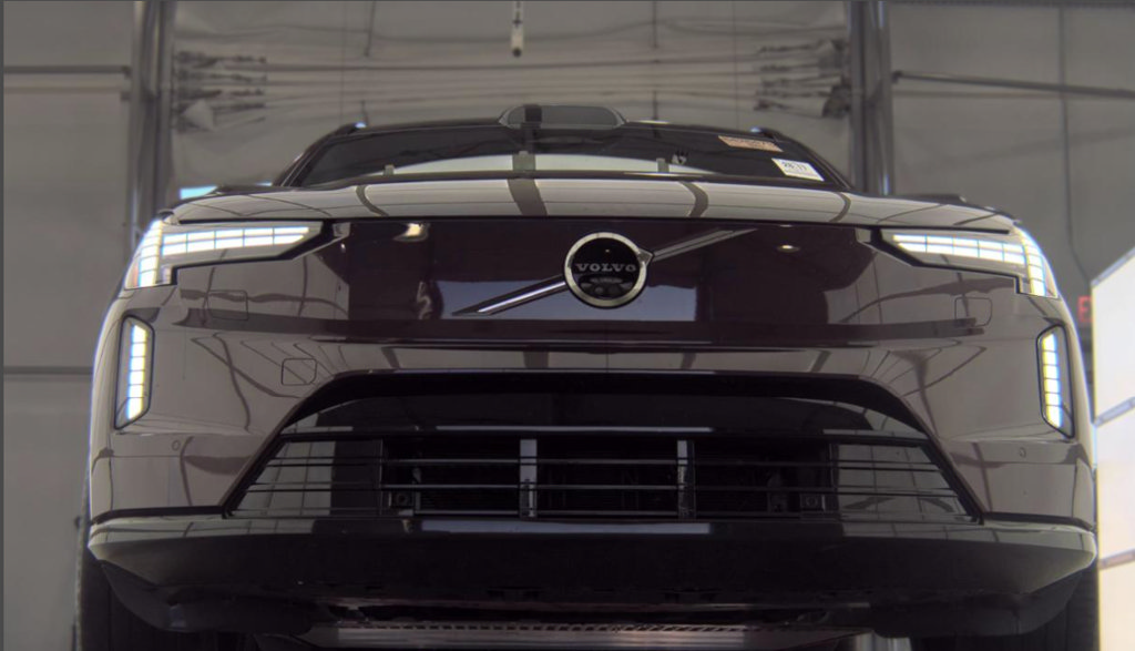 Certified 2025 Volvo EX90 Ultra AWD/4WD image 4