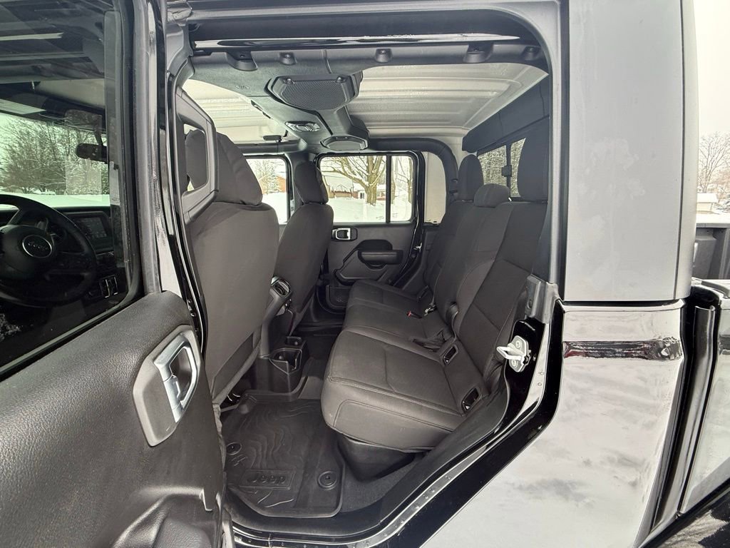 Used 2022 Jeep Gladiator Willys image 10