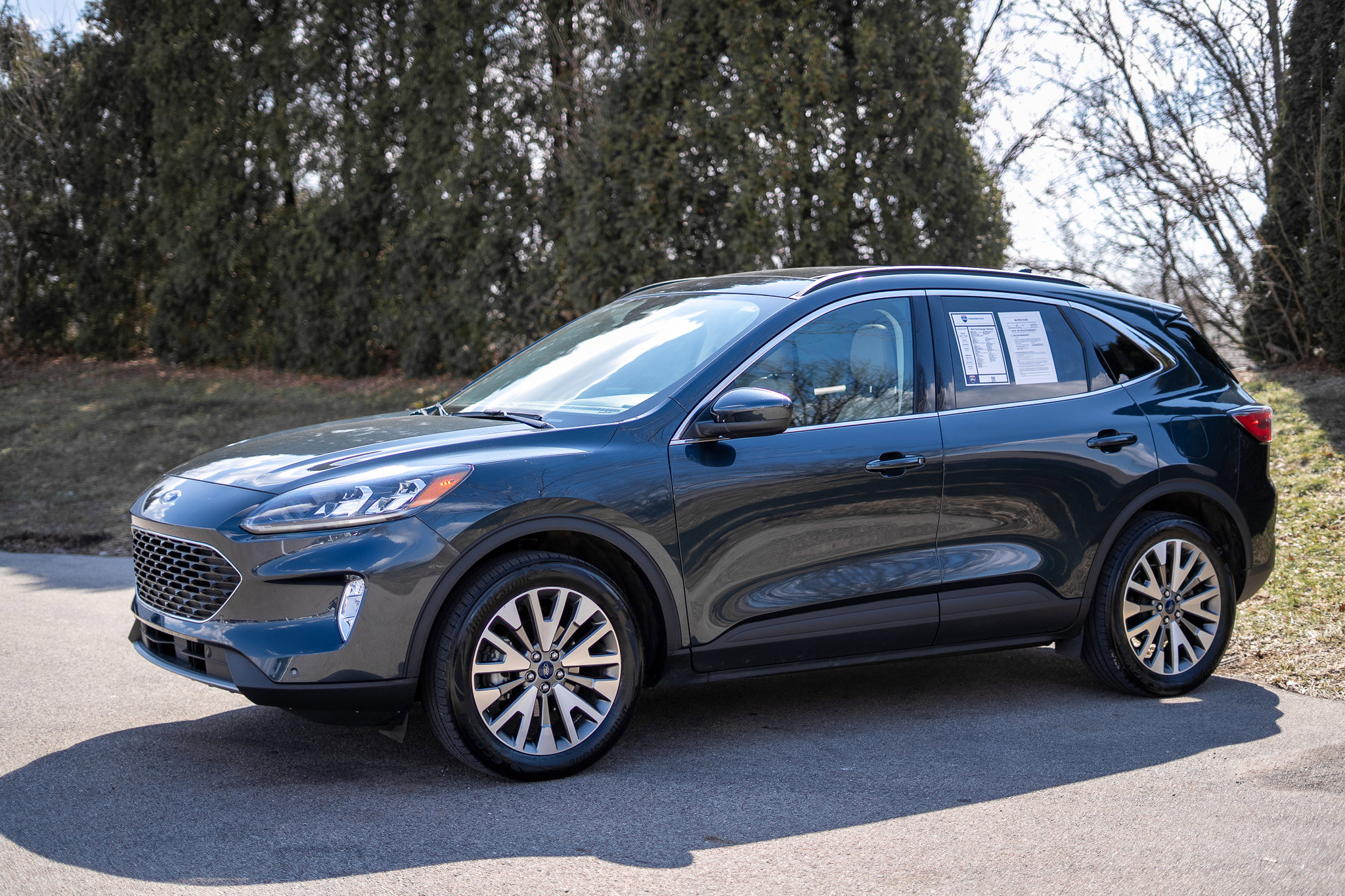 Used 2022 Ford Escape Titanium w/ Class II Trailer Tow Package image 8