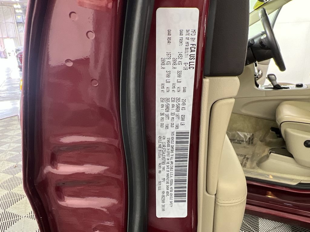 Used 2018 Jeep Grand Cherokee Overland AWD/4WD image 34