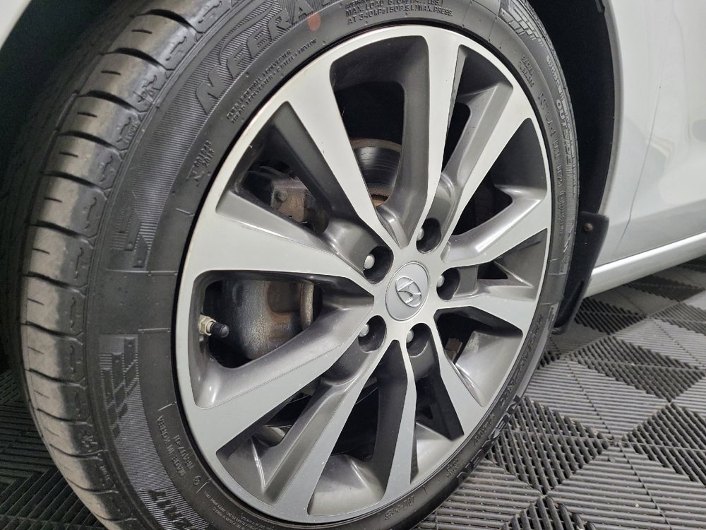 Used 2018 Hyundai Elantra GT w/ Style Package 02 FWD image 31