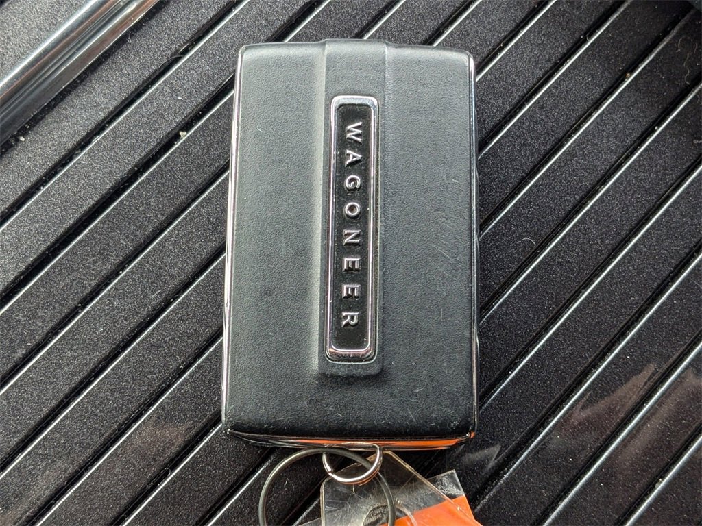 Used 2024 Jeep Wagoneer L 4WD image 30