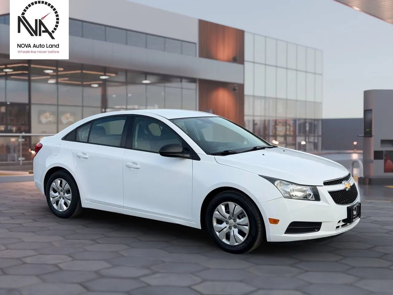 Used 2013 Chevrolet Cruze LS image 2