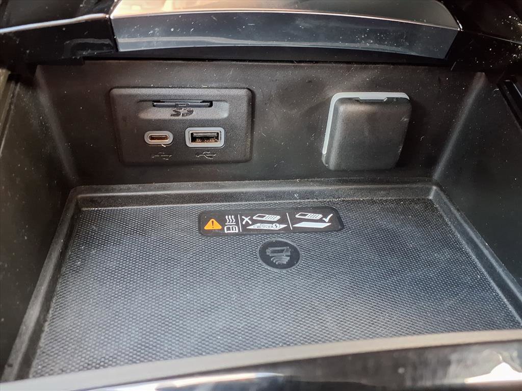 Used 2023 Buick Envision Avenir image 10