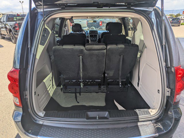 Used 2014 Dodge Grand Caravan SXT w/ Rear Park Assist Package FWD image 23