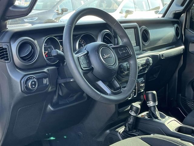 Used 2023 Jeep Gladiator Sport AWD/4WD image 12