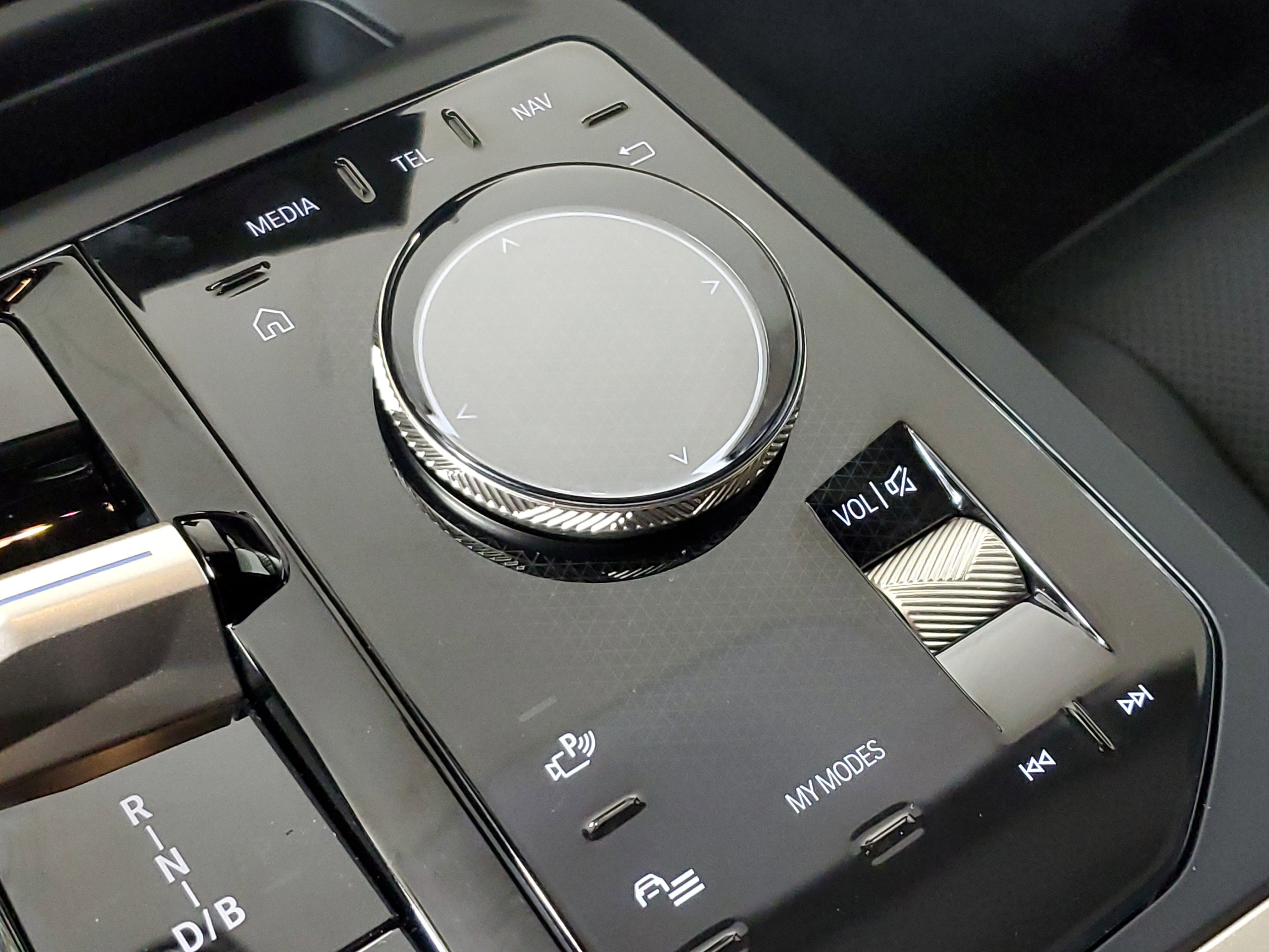 New 2026 BMW iX xDrive60 image 21