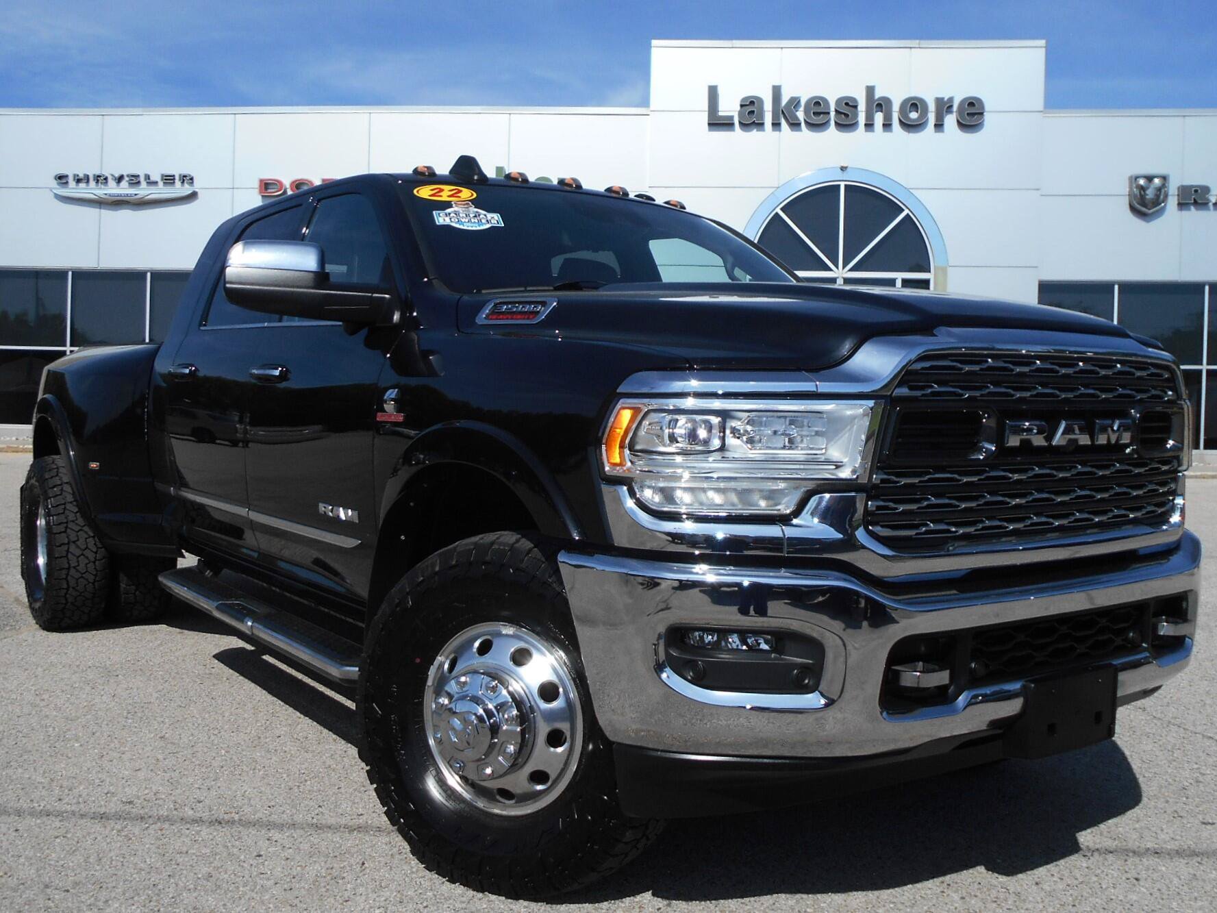 Used 2022 RAM 3500 Limited AWD/4WD image 2