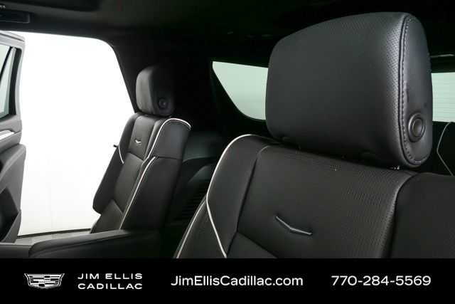 Certified 2026 Cadillac Escalade Luxury image 21