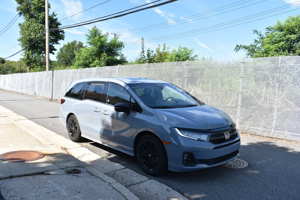 Used 2025 Honda Odyssey Sport-L image 4