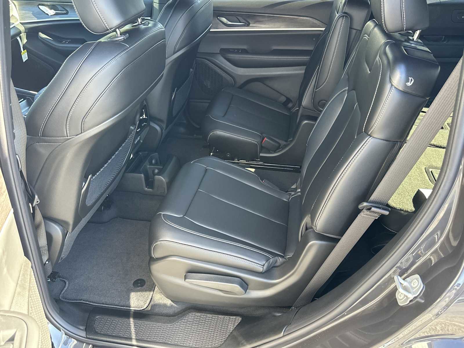 New 2025 Jeep Grand Cherokee L Limited image 22