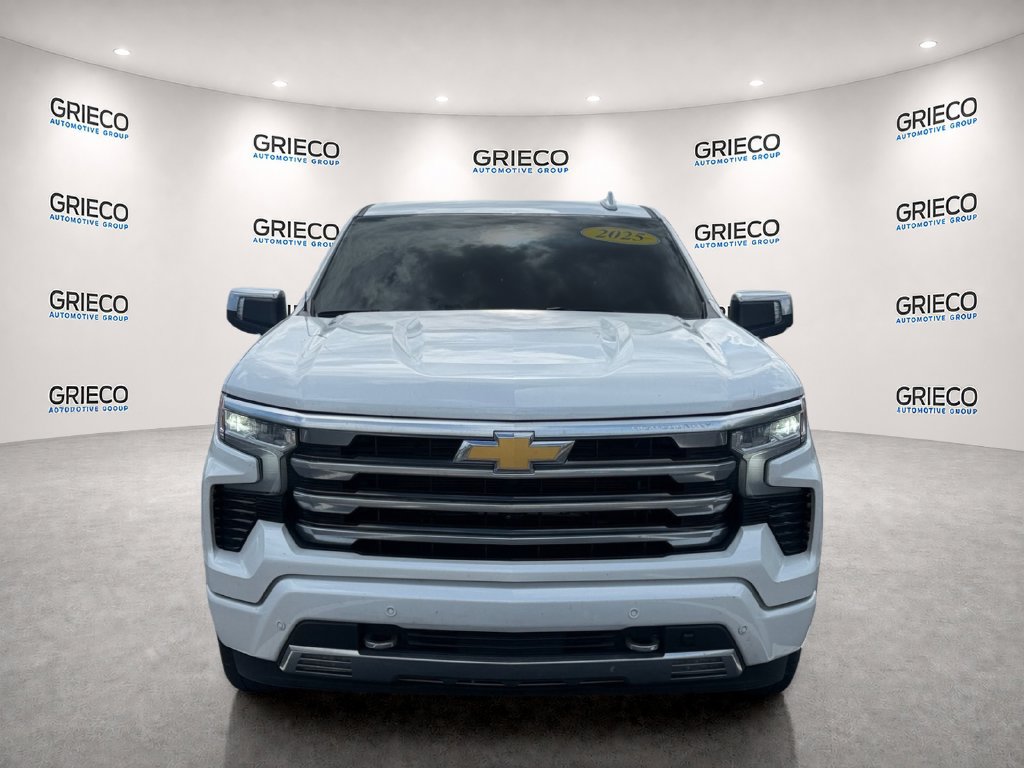 Used 2025 Chevrolet Silverado 1500 High Country RWD image 2