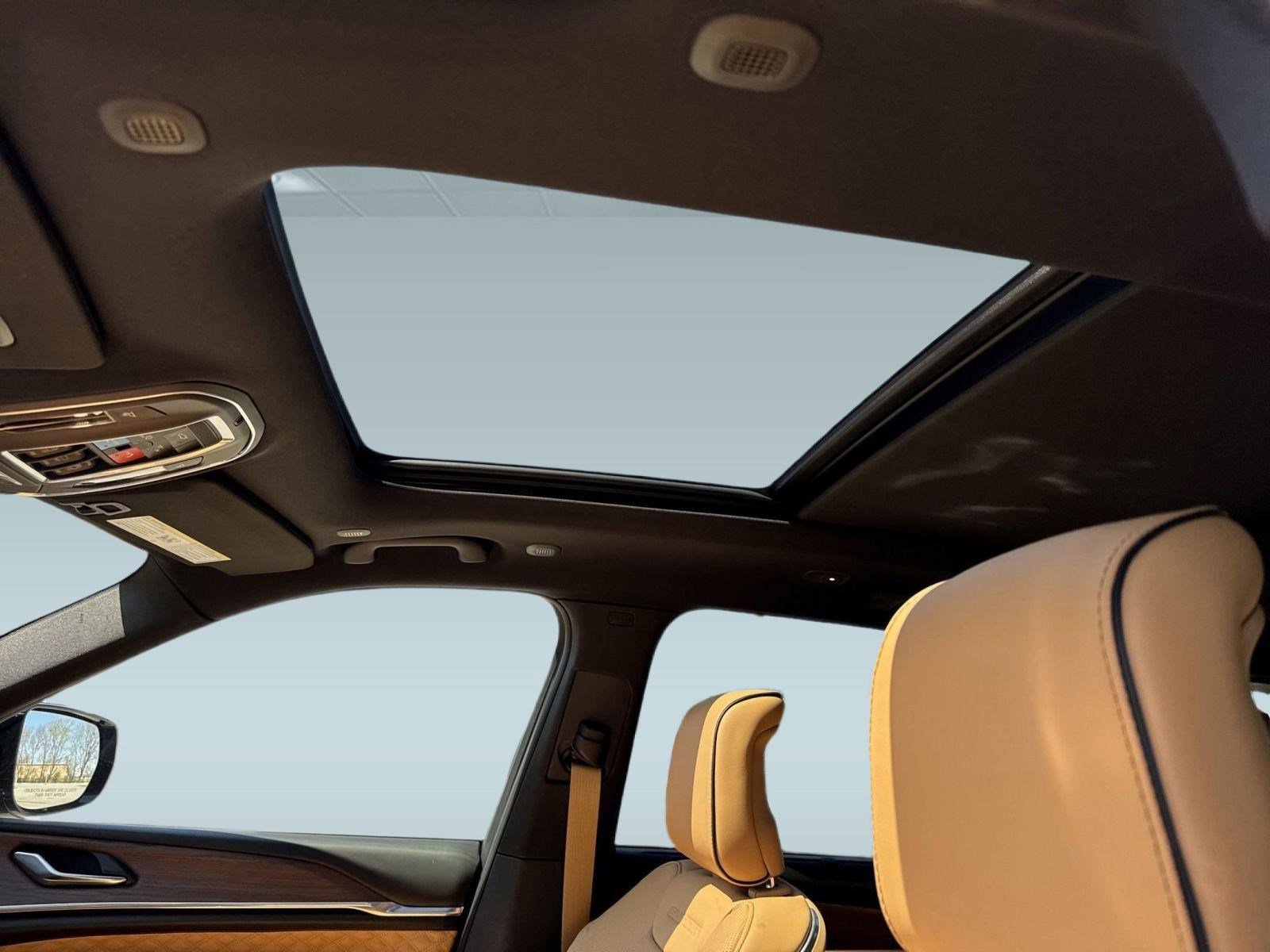 New 2025 Jeep Grand Cherokee Summit w/ Luxury Tech Group V image 22