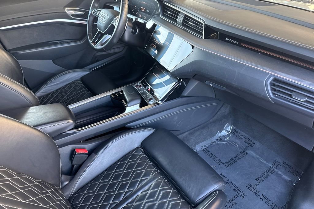 Used 2022 Audi e-tron S Prestige image 14