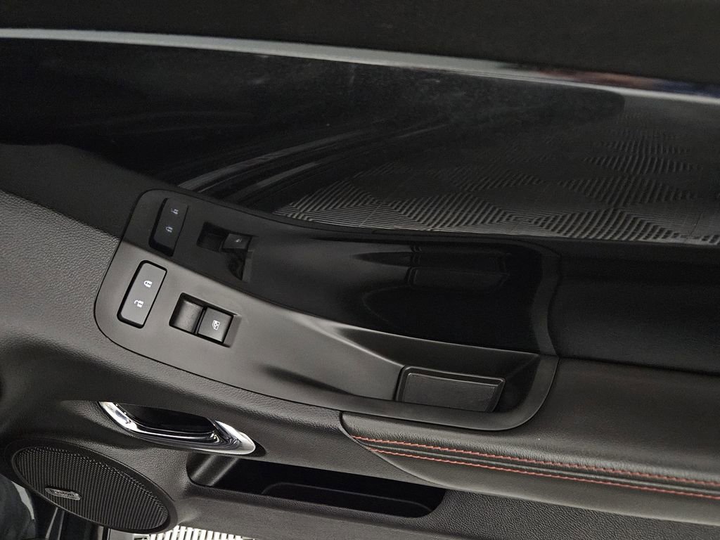 Used 2015 Chevrolet Camaro ZL1 RWD image 30