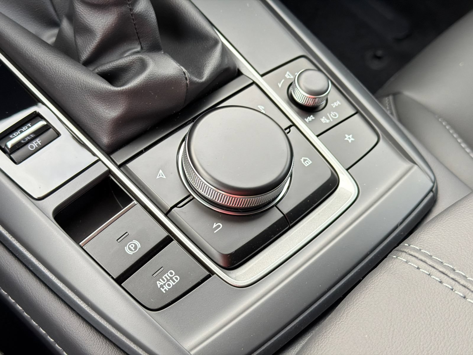 New 2026 MAZDA CX-30 AWD 2.5 S w/ Select Sport Pkg image 30