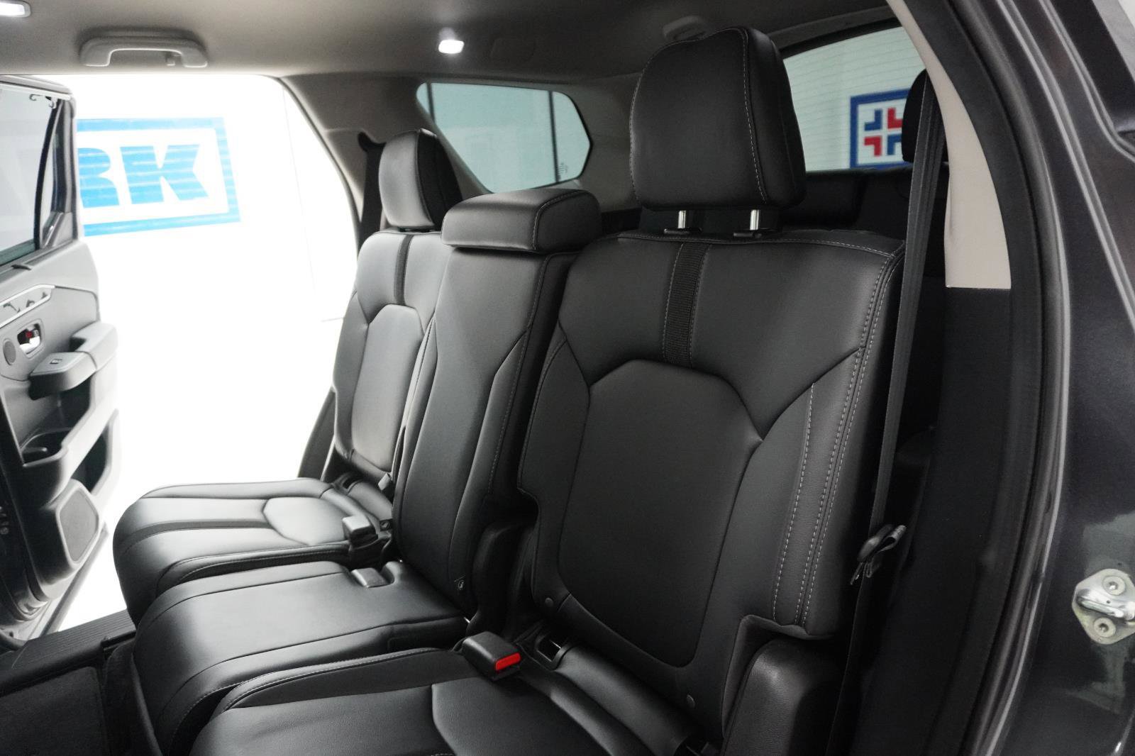 Used 2023 Honda Pilot EX-L image 36