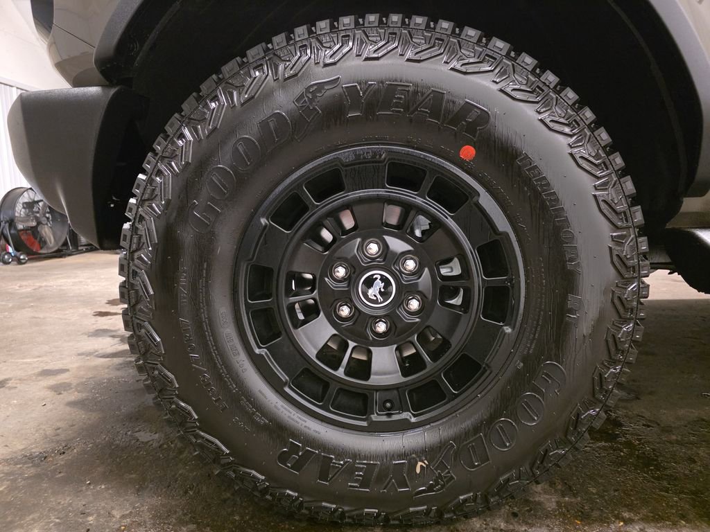 New 2026 Ford Bronco Outer Banks w/ Sasquatch Package image 7