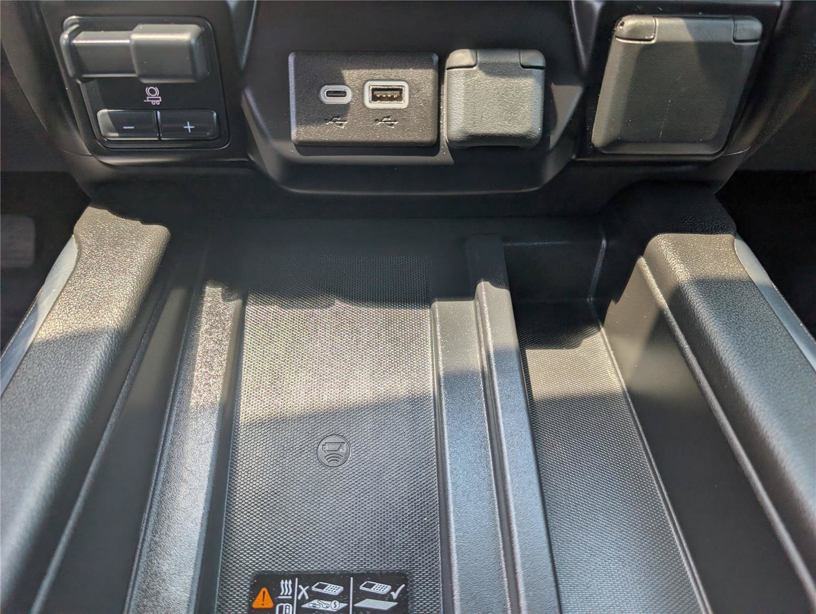Used 2023 GMC Sierra 2500 AT4 w/ AT4 Preferred Package AWD/4WD image 26