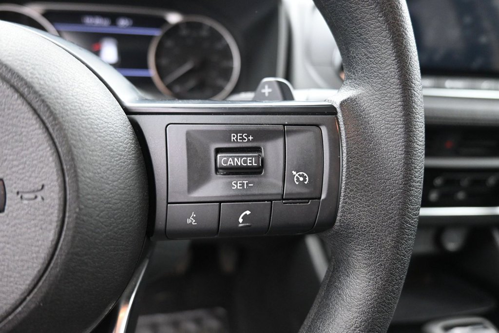 Used 2024 Nissan Rogue S AWD/4WD image 19