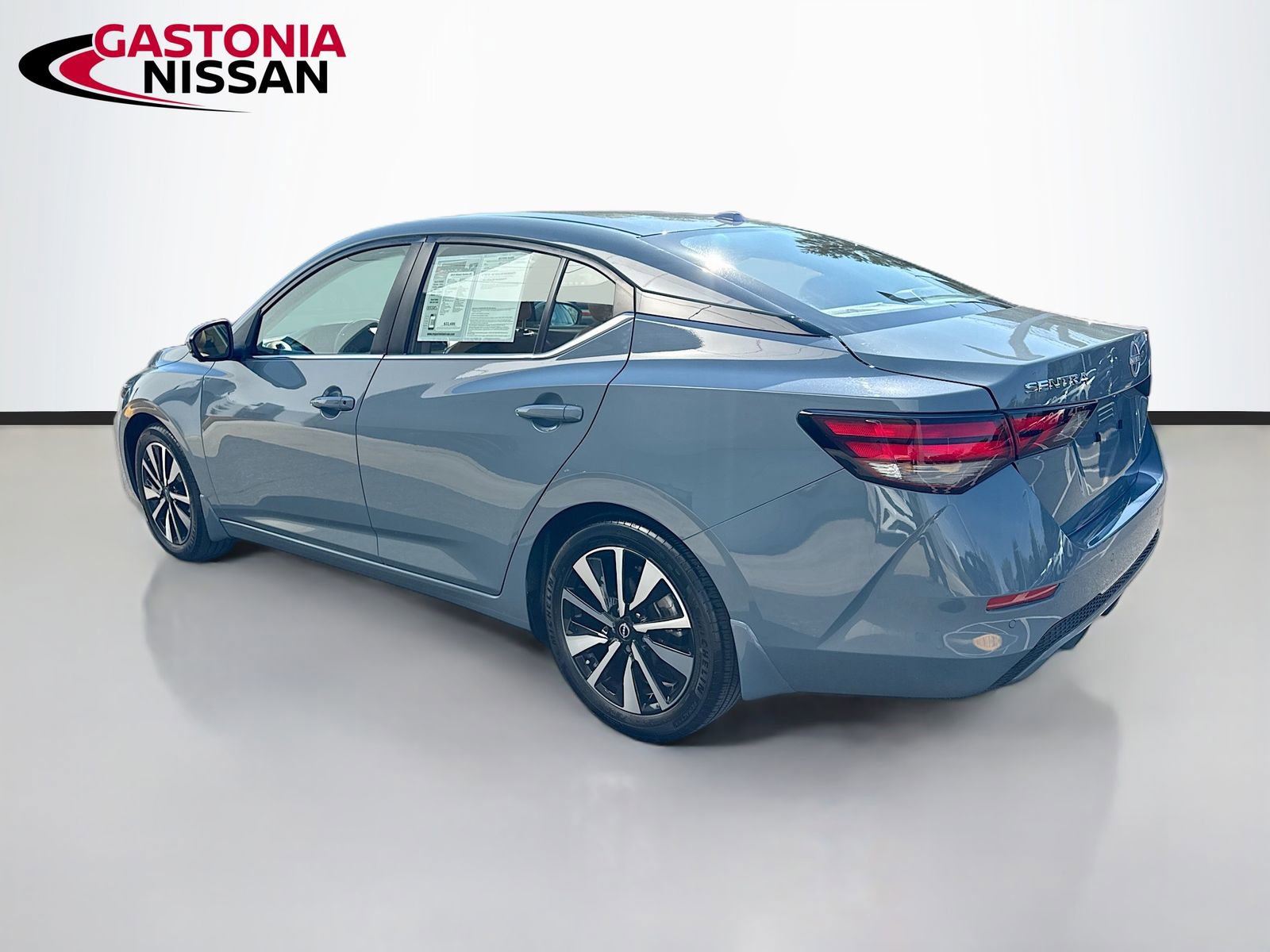 Used 2024 Nissan Sentra SV w/ SV Premium Package image 6