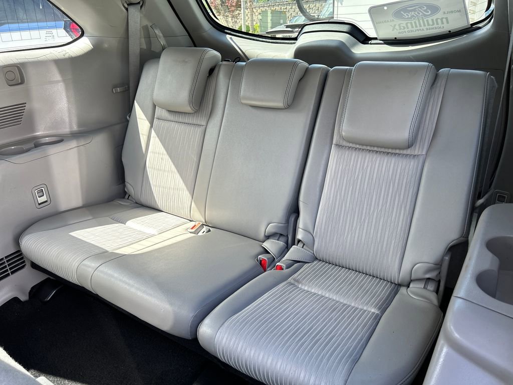 Used 2018 Toyota Highlander Plus FWD image 14