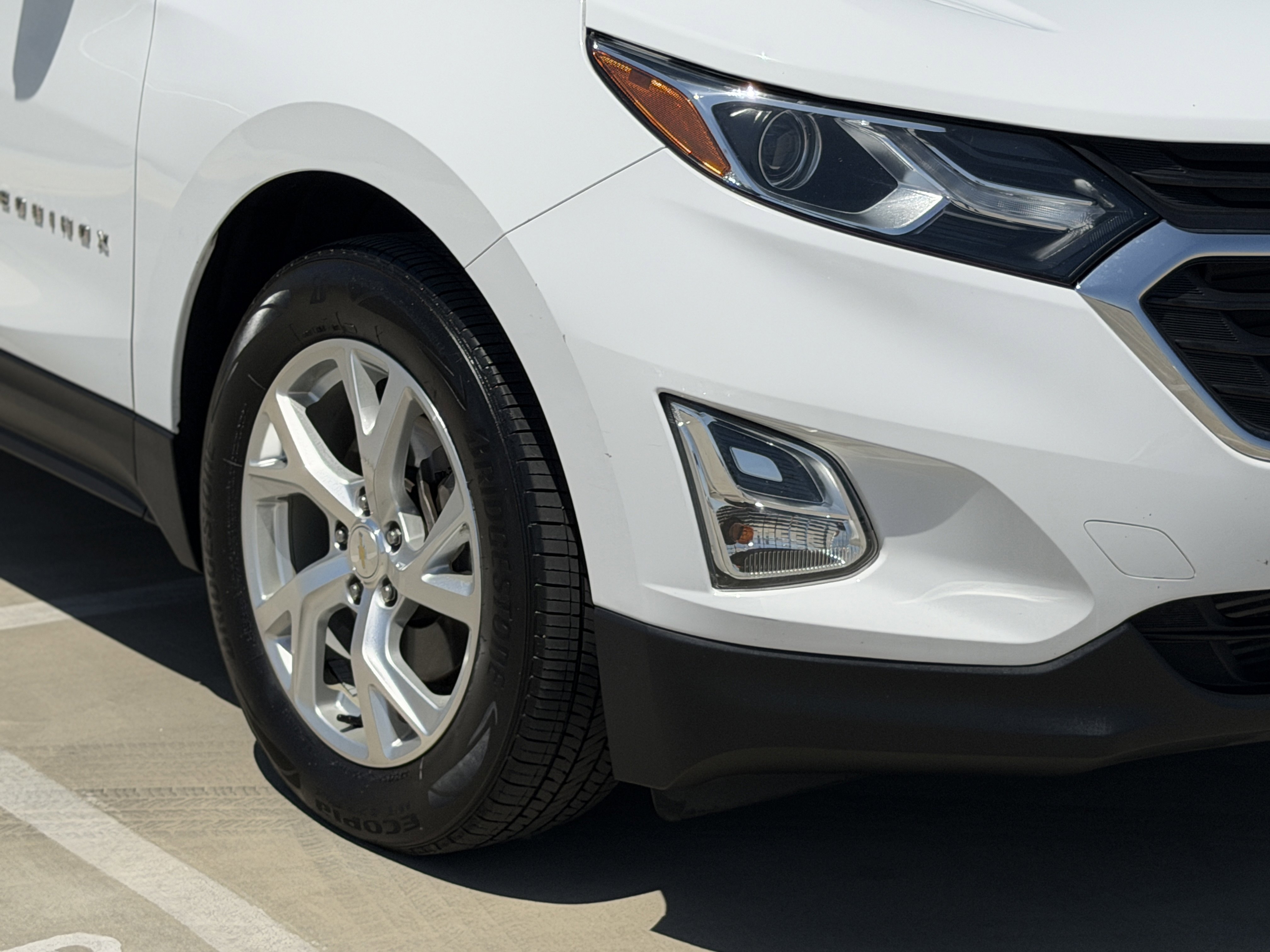 Used 2018 Chevrolet Equinox LT FWD image 4