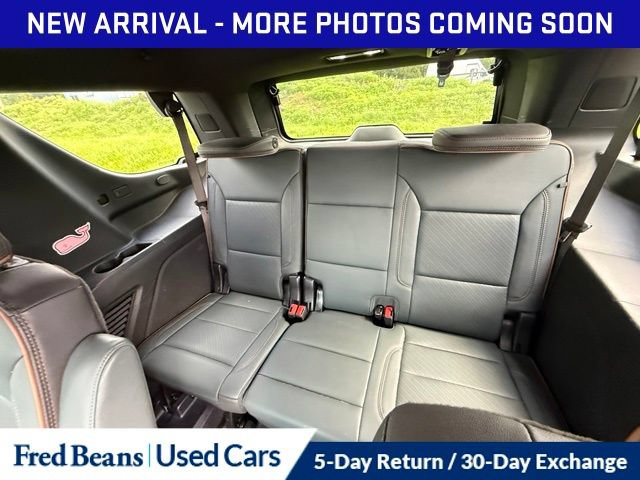 Used 2025 GMC Yukon AT4 w/ AT4 Premium Package AWD/4WD image 16
