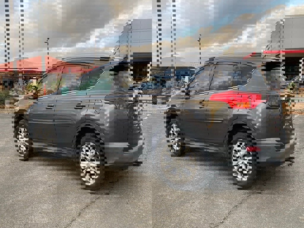 Used 2015 Toyota RAV4 Limited w/ Technology Package image 6