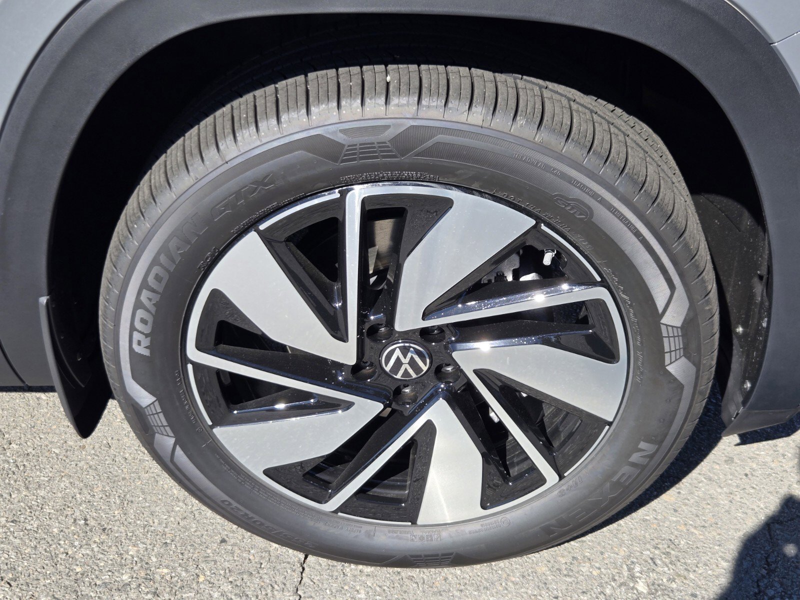 New 2026 Volkswagen Atlas SEL image 15