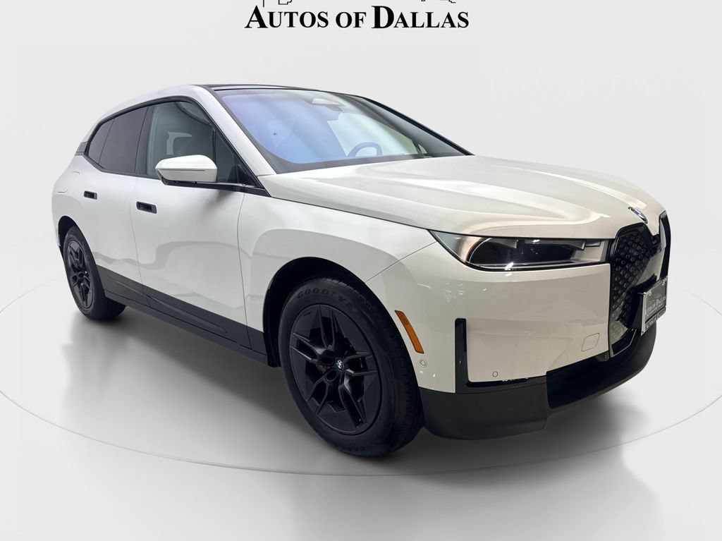 Used 2024 BMW iX xDrive50 w/ Convenience Package AWD/4WD image 4