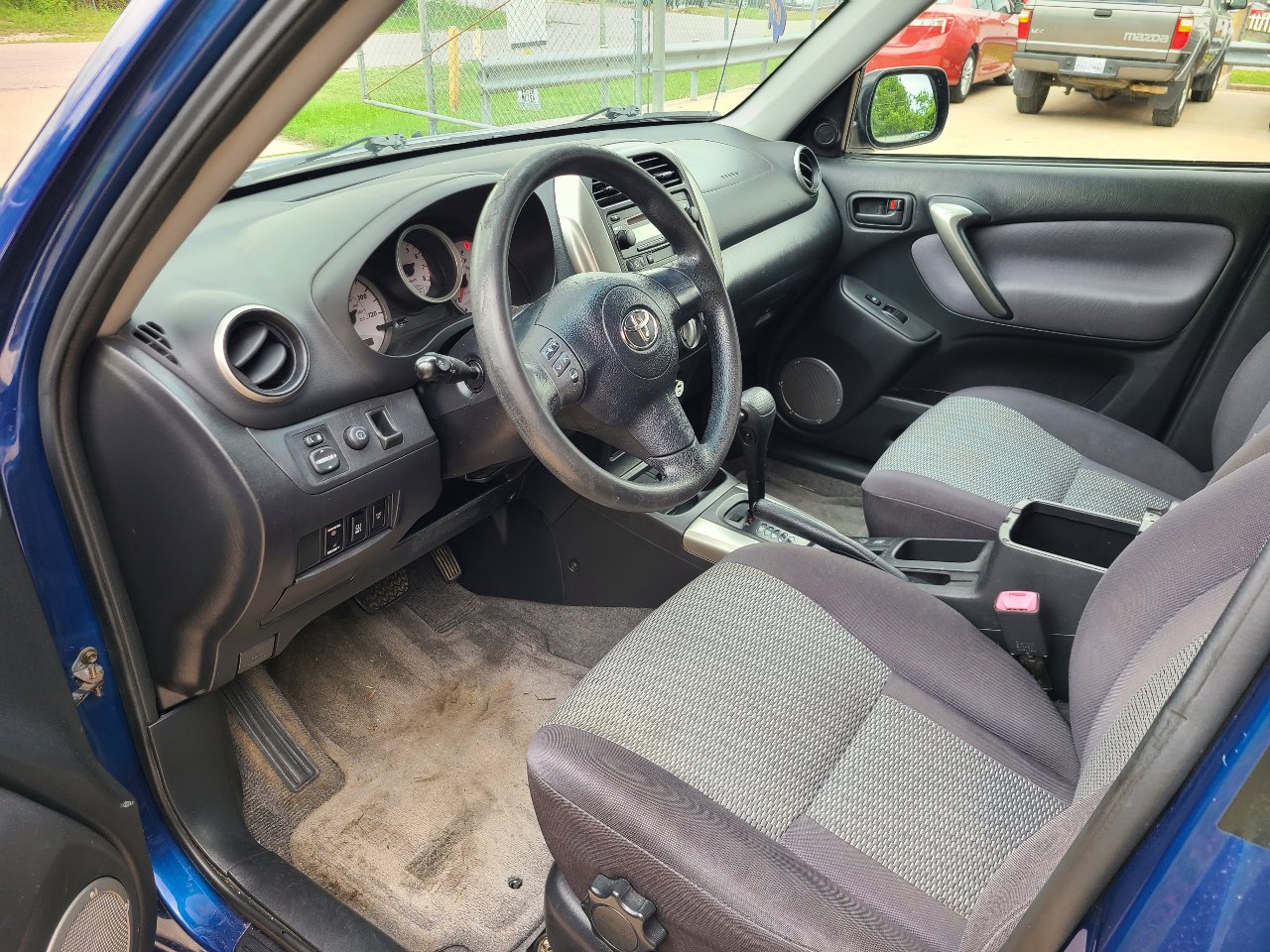 Used 2004 Toyota RAV4 2WD image 10