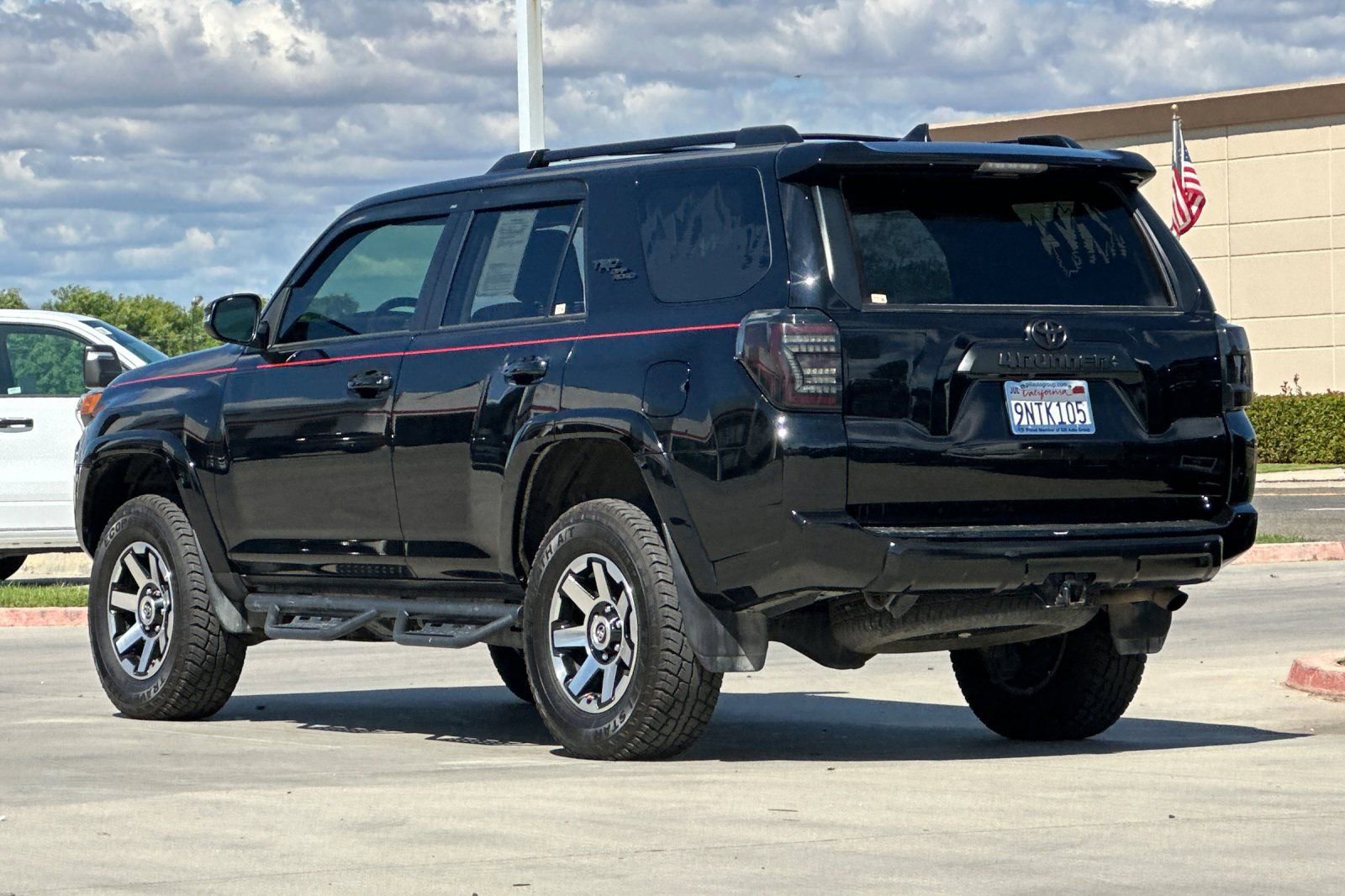 Used 2024 Toyota 4Runner TRD Off-Road Premium w/ Off Road Premium Plus Package image 4
